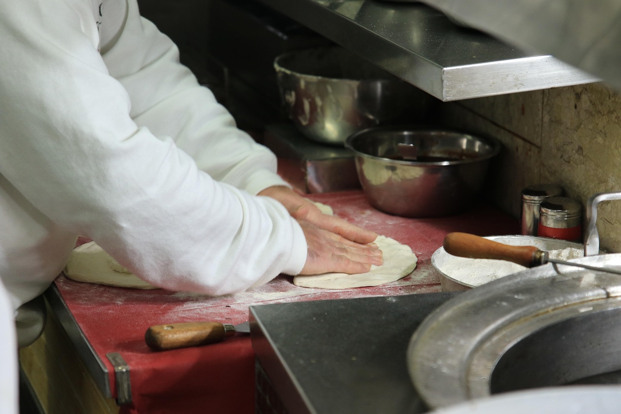 Street food a Napoli: i migliori cibi di strada da provare