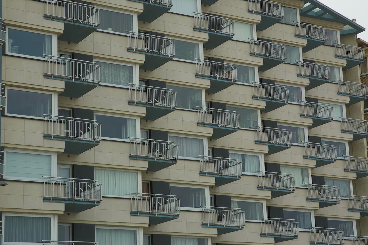 Salerno, recuperati 27 alloggi popolari: legalità e diritto alla casa al centro delle politiche