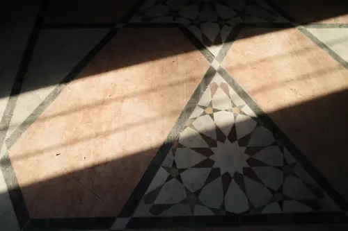 Come pulire il pavimento in cotto interno: metodi efficaci senza rovinarlo