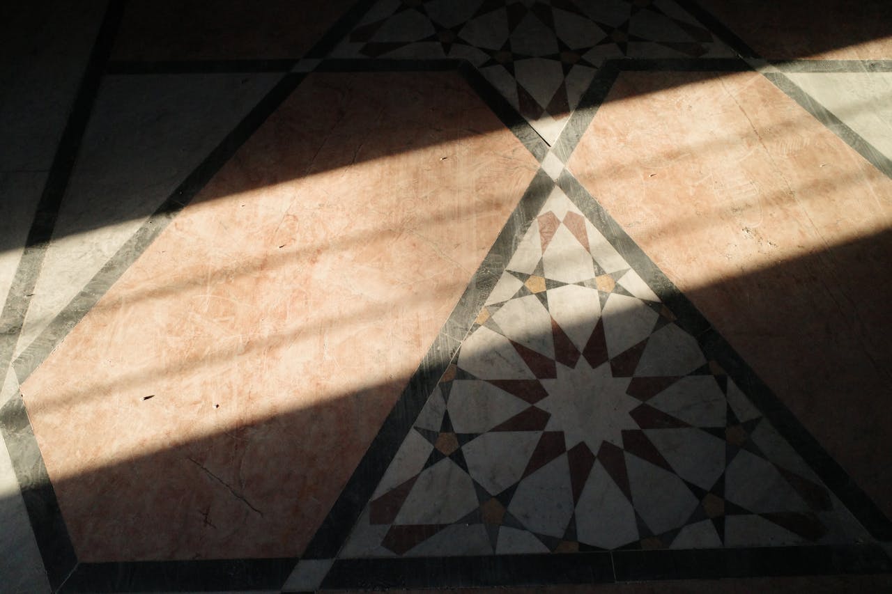 Come pulire il pavimento in cotto interno: metodi efficaci senza rovinarlo