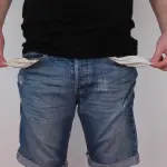 Come vivere senza soldi: filosofia, pratiche e strategie per una vita libera dal consumo