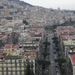 Overtourism e diritto alla casa: la Commissione Urbanistica di Napoli apre il confronto al centro storico