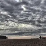 Maltempo in Campania: nuova allerta meteo su tutta la fascia costiera, temporali e raffiche di vento da stasera