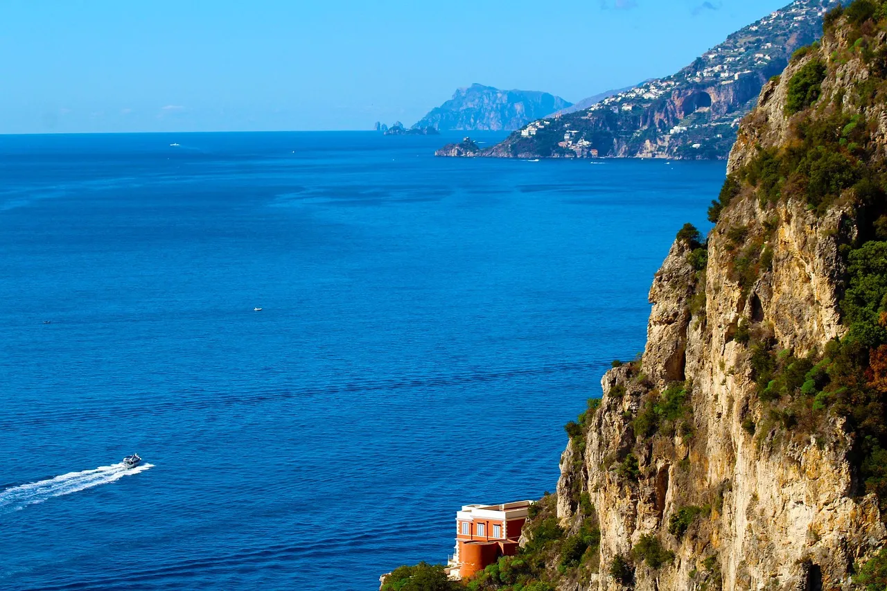 Turismo, la Campania investe sulla Via Appia: parte il progetto di valorizzazione