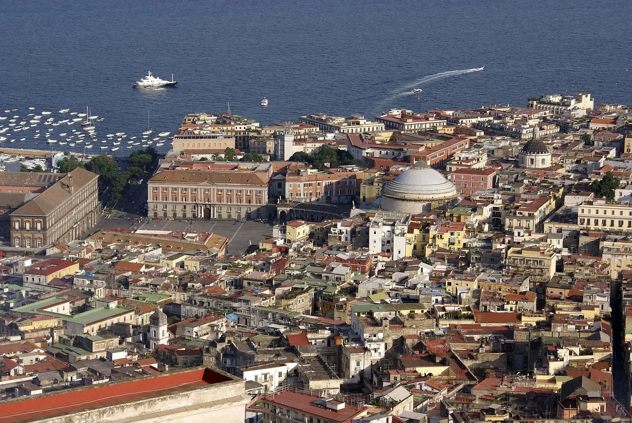 Napoli, il Consiglio approva quattro delibere e due ordini del giorno
