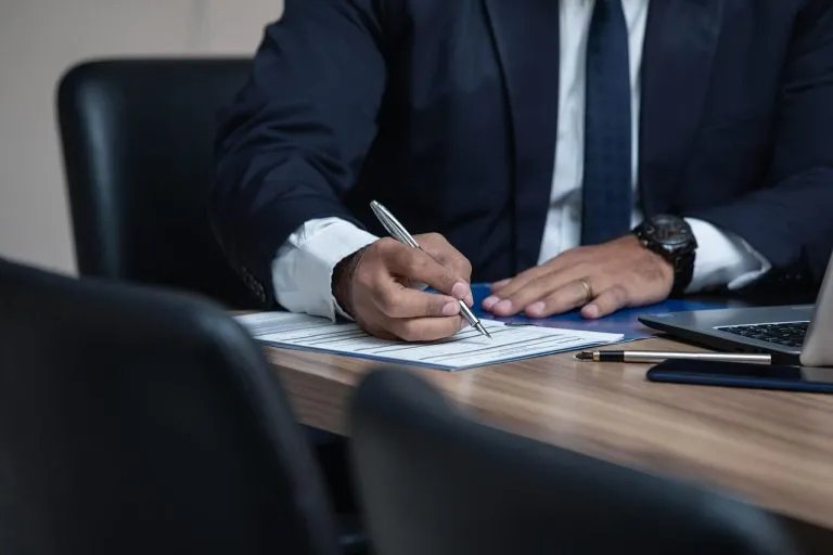 La corsa finale ai crediti ECM e le nuove regole sulla responsabilità professionale